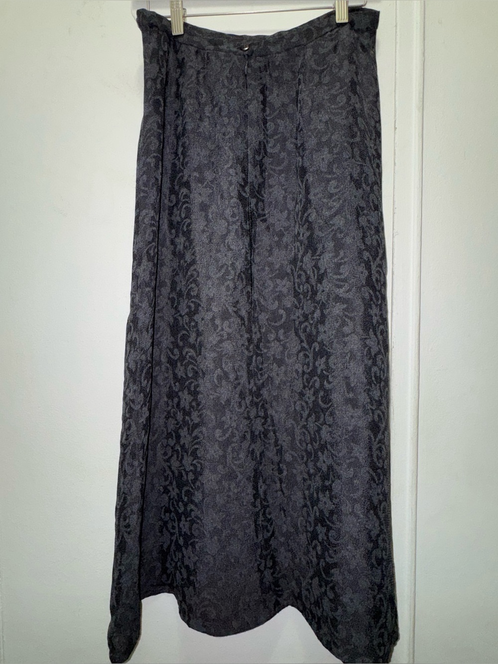 Vintage 90s Talbots Grey Floral Rayon Low Rise Maxi Skirt Size 4 - Picture 3 of 5